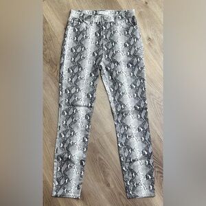 CELLO Grey Snakeprint Skinny Jeans size 5